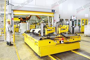 Ligne d'emboutissage automatique pour automobile